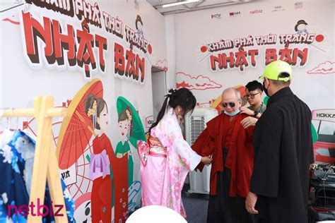 Kh M Ph Th I Trang Nh T B N C Ng C C Hot Tiktoker Ph Ng Minh Vy