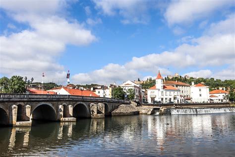 Tomar Portugal: Fun One Day Guide to the Ancient Castle & Town