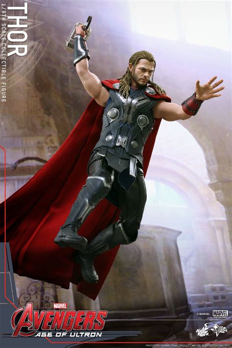 Hot Toys Thor Collectible Figure