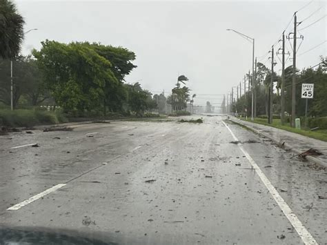 Vanderbilt Beach Naples Storm Surge From Hurricane Ian During And