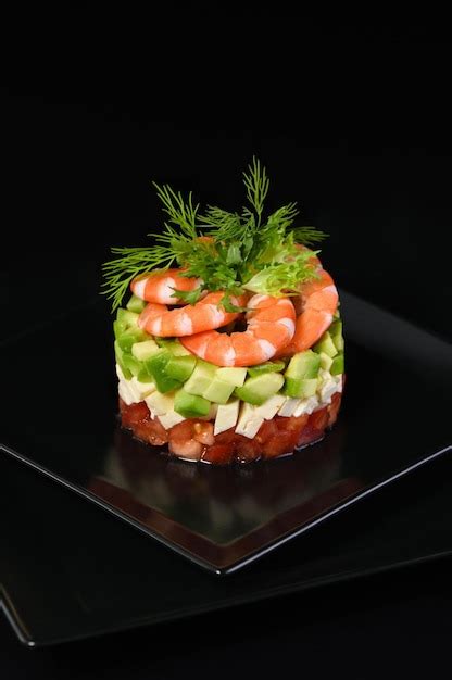 Tartar De Aguacate Y Gambas Foto Premium