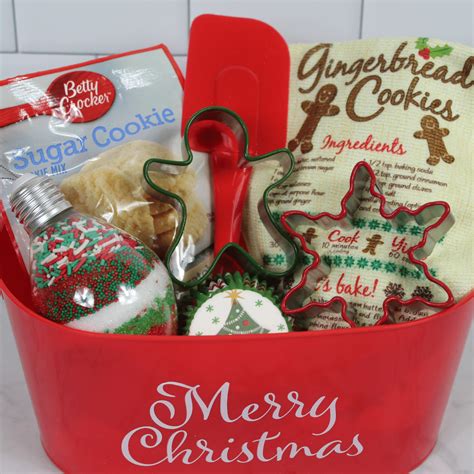 Cheap DIY Christmas Baking Gift Basket From Dollar Tree