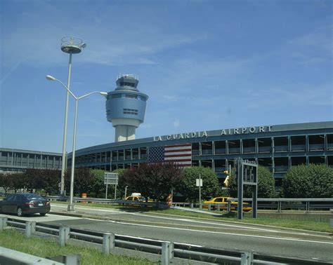 Cheap Short/ Long Term Parking at LaGuardia - Top 3 spots