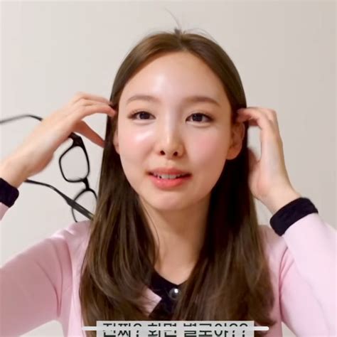 Nayeon Lq Icon In 2022 Nayeon Icon Stars