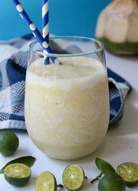 Tropical Pineapple Smoothie – The Expat Dietitian