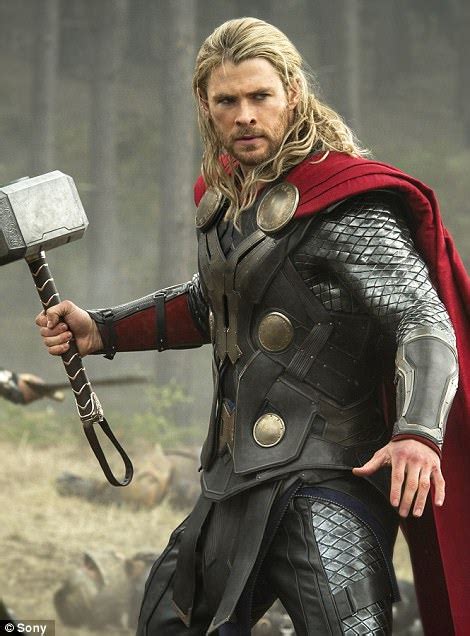 Chris Hemsworth Body Double Unveils Exclusive Thor Photos Daily Mail Online