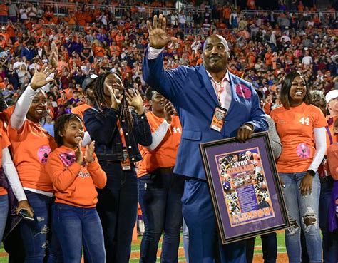 Clemson football's Levon Kirkland, who loved INTs more than tackles, on ...