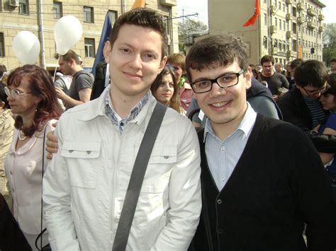 This Gay Russian Couple Is Helping Other Lgbt Immigrants Find Their Way In New York