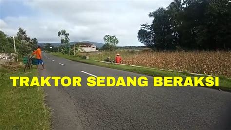 Traktor Ndeso Membajak Sawah Di Pinggir Jalan I Traktor Sawah I Traktor