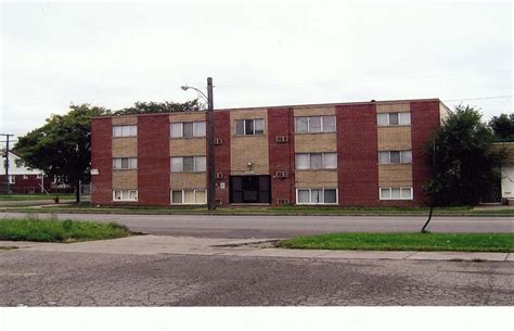 12901 E 7 Mile Rd Detroit Mi 48205 Apartments In Detroit Mi