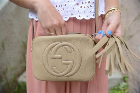 Verão em nude Garotas Estúpidas