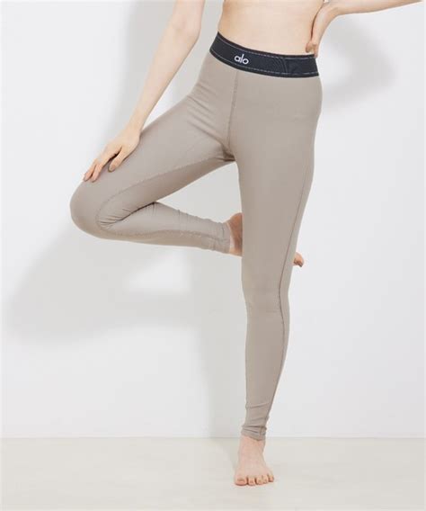 Alo Yoga（アロヨガ）の「【alo】airlift Hw Suit Up Legging ハイウエストスーツアップレギンス（レギンス スパッツ）」 Wear