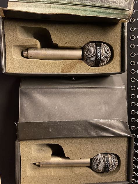 2x AKG D707C 60s Silver Reverb UK