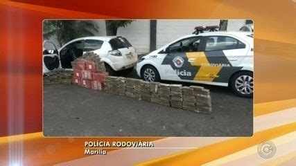 Polícia Rodoviária apreende carro mais de 400 tijolos de maconha em