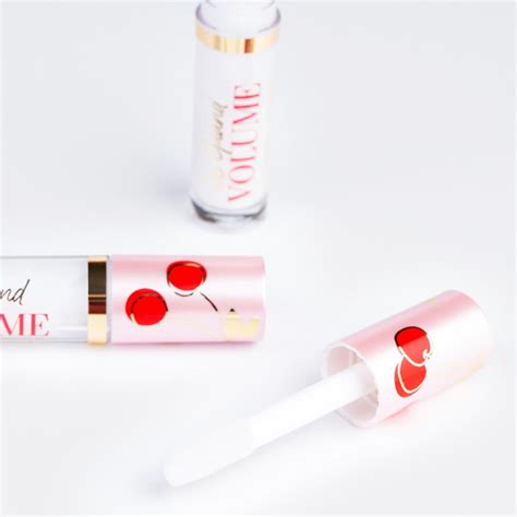 Блеск для губ `VIVIENNE SABO` `GLOSS A LEVRES` LE GRAND VOLUME тон 01 ...