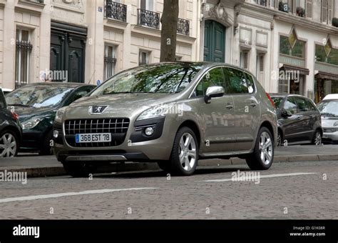 Peugeot 3008 Hi Res Stock Photography And Images Alamy