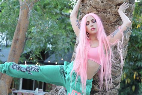 MTV VMAs performer Lady Gaga reveals pink hair transformation as she ...