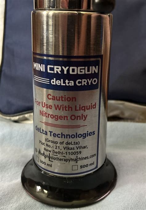 Mini Cryo Liquid Nitrogen 300ml Ln2 Sprayer Co2 N2o Gas Cylinder Empty