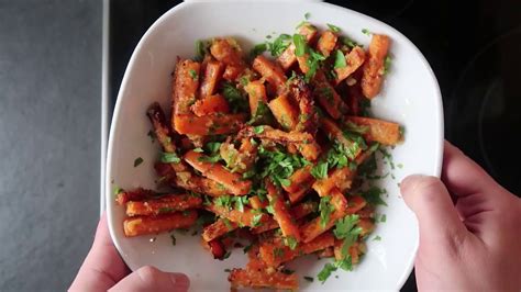 Geröstete Parmesan Möhren VEGETARISCH TOLL ZUM SNACKEN REZEPT AM