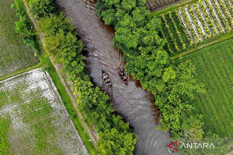 Wisata Di Saluran Irigasi Pun Ramai Saat Libur Lebaran Annihilistofficial