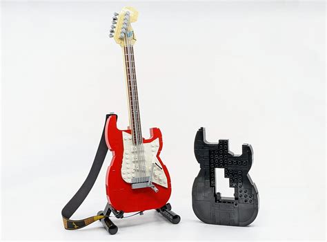 21329 Lego Ideas Fender Stratocaster Set Review Bricksfanz