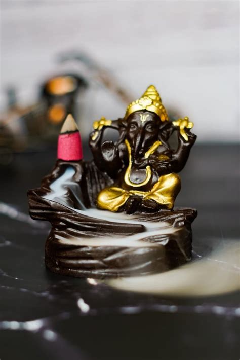 Resin Lord Ganesha Smoke Fountain Statue With Incense Cones For Home