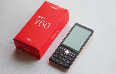 Представлен Coolpad Golden Century Y60 — кнопочный телефон с поддержкой ...