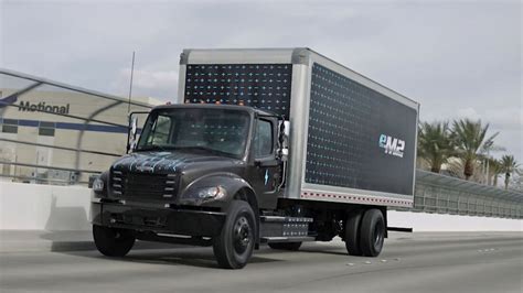 Freightliner EM2 Elektro Lkw Neuvorstellung AUTO MOTOR UND SPORT