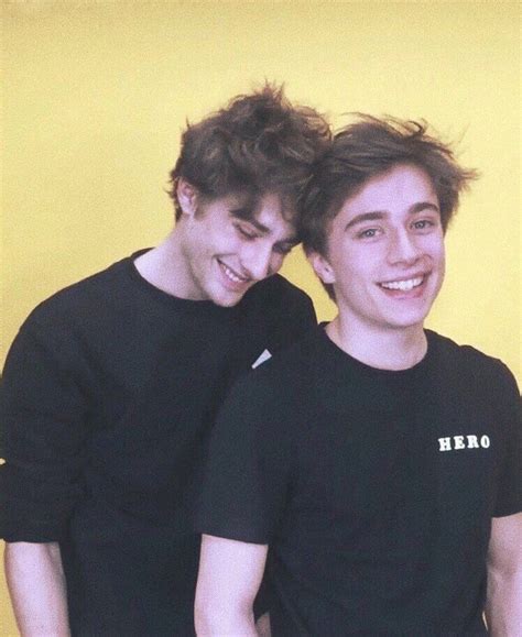 Elu Lgbt Couples Cute Gay Couples Couples In Love Skam Cast Maxence Danet Fauvel Isak