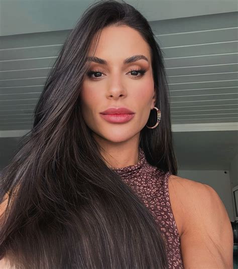 Thamires Hauch (@thamireshauch) • Instagram photos and videos