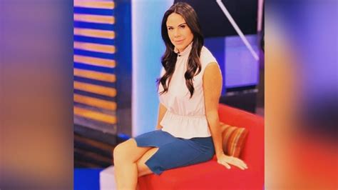 Paola Rojas Luce Su Vestido Más Coqueto En Televisa Y Causa Furor En