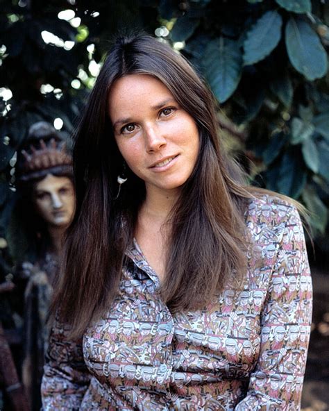 Hot Sexy Barbara Hershey Bikini Pics