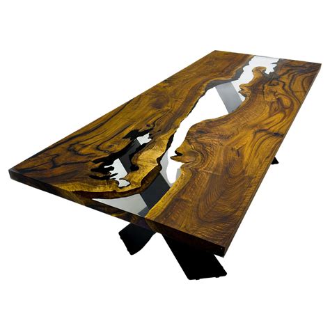 Mesa De Comedor De Madera Maciza De Nogal Con Resina Epoxi River En Venta En 1stdibs