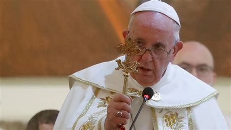 Iraque Papa Francisco Preside Sua Primeira Missa Em Bagd