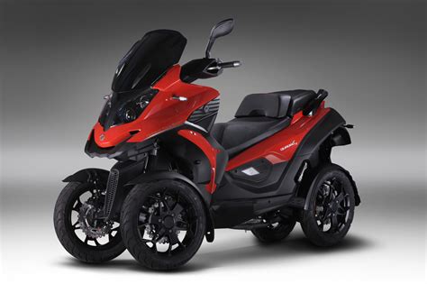 Quadro 4, un scooter con cuatro ruedas | Club del Motorista KMCero