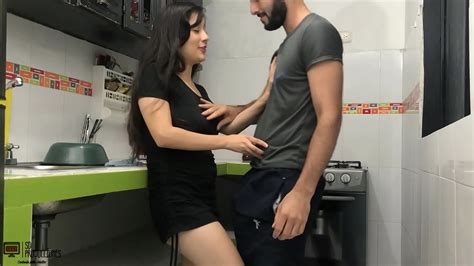 Mi Hermanastro Esta Muy Cachondo Y Me Folla El Coño En La Cocina Xnxx Com