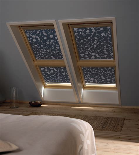 Жалюзи и шторы для мансардных окон Velux