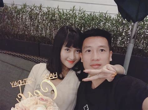 Aff Cup Chuy N T Nh C A Ti N V Huy H Ng V Hot Girl T C Ng