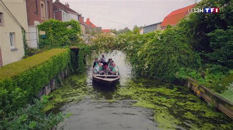 Visite Des Marais De Saint Omer Bord Des Bateaux Traditionnels Fond