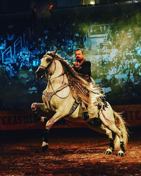 Pepe y Ángela Aguilar vuelven al ruedo con un tour renovado de Jaripeo