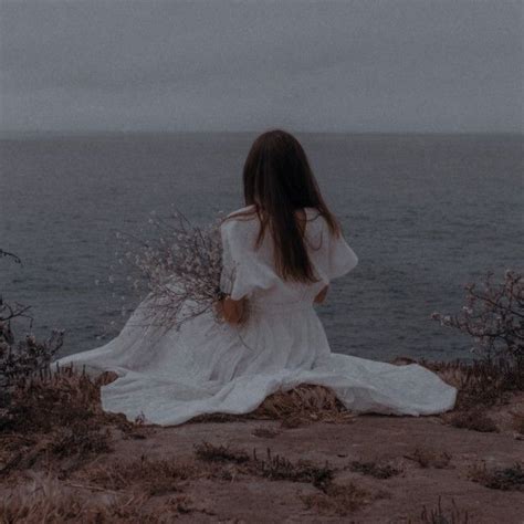 Pin By Dreamer ☁️ On Aesthetic Faceless Photos Aesthetic Girl