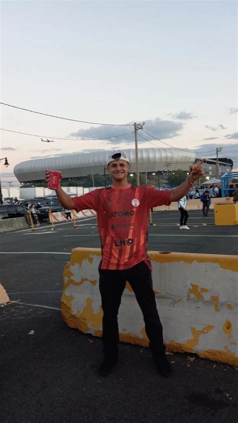 El Frenético Video Que Filmó El Hincha Argentino Que Saltó A La Cancha