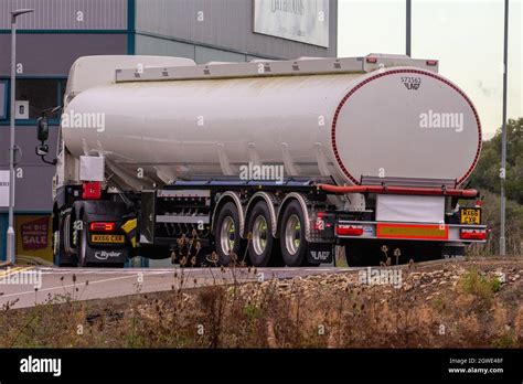 Fuel Tankers Hi Res Stock Photography And Images Alamy