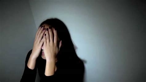 Revenge Porn A Caserta Lei Lo Lascia E Lui Diffonde Foto Private Della Ex