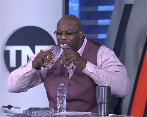 Shaq drinking multiple water bottles : r/MemeTemplatesOfficial