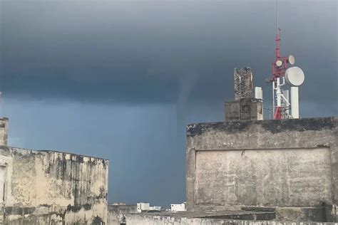 Se Forma Impactante Tromba Marina En El Puerto De Veracruz Video