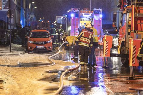 Gro Brand In Offenbach Menschen Evakuiert Halbe Million Euro Schaden