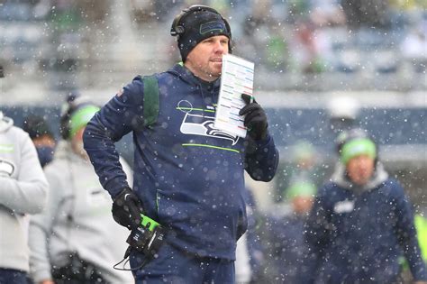 Seattle Seahawks analysis: Shane Waldron’s pistol offense - Field Gulls