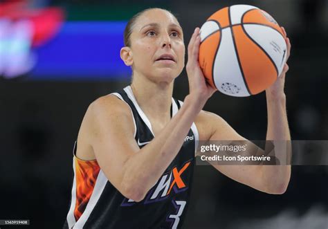 Phoenix Mercury Guard Diana Taurasi Lines Up For A Free Throw During