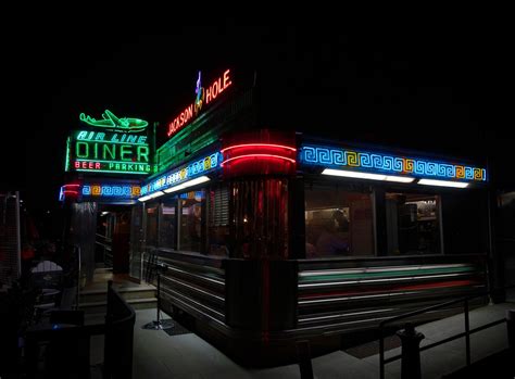 Diner in Queens, NY : r/neoncities